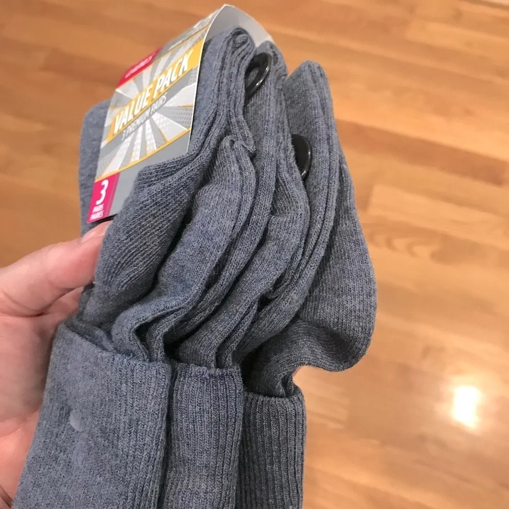 New 3-pair Package Ladies Crew SOCKS NWT